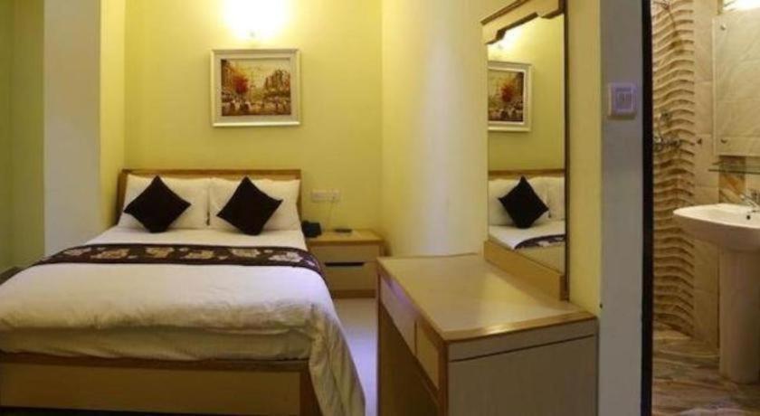 Mahadev Hotel Катманду Экстерьер фото