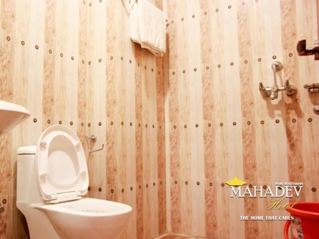 Mahadev Hotel Катманду Экстерьер фото