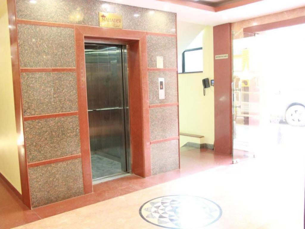 Mahadev Hotel Катманду Экстерьер фото