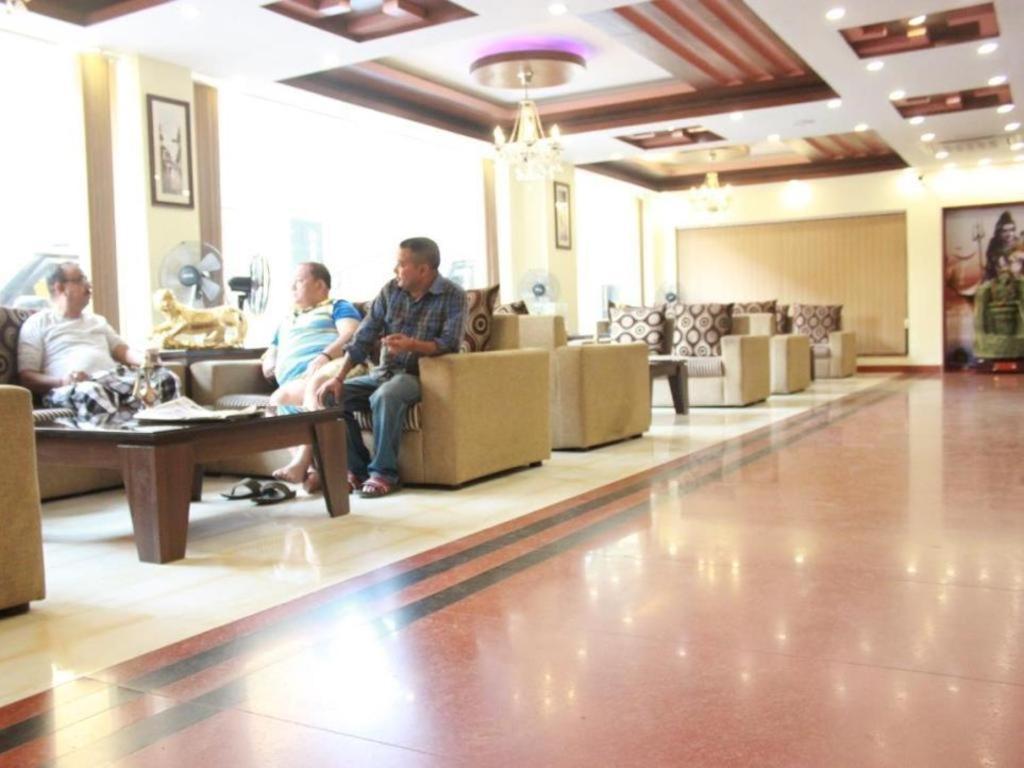 Mahadev Hotel Катманду Экстерьер фото