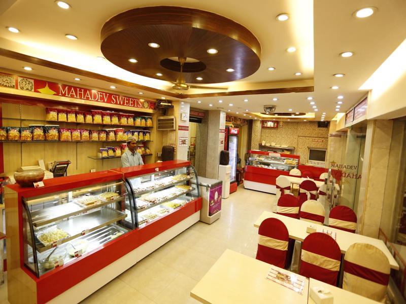 Mahadev Hotel Катманду Экстерьер фото