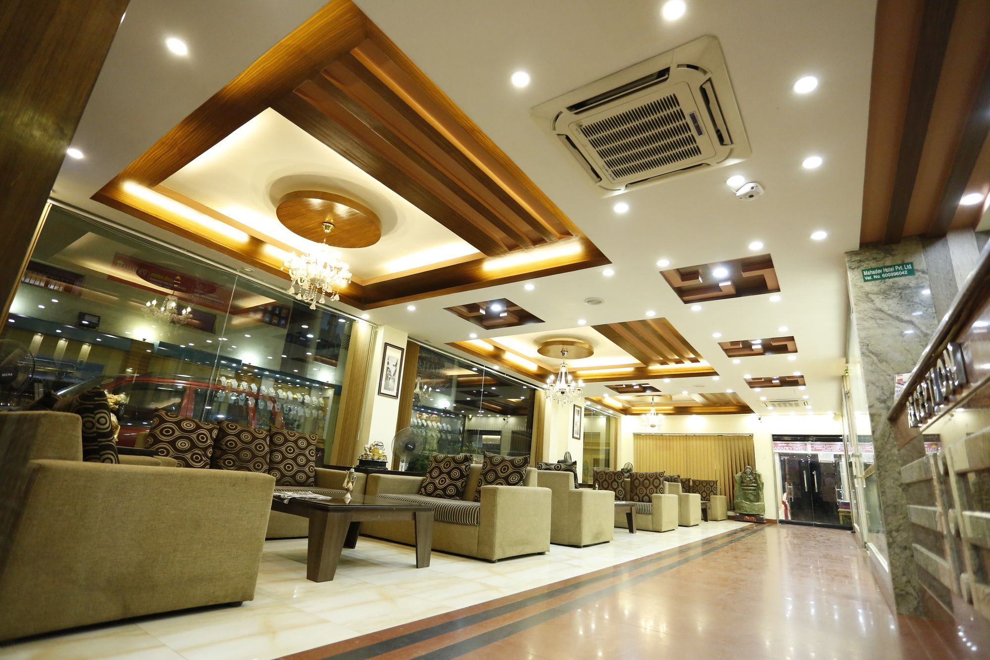 Mahadev Hotel Катманду Экстерьер фото